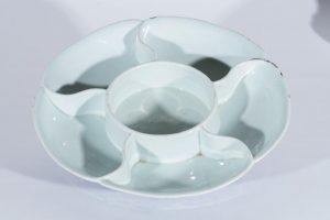 Qianlong porcelain snack dish