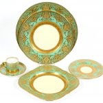 ROYAL WORCESTER PORCELAIN DINNER SERVICE